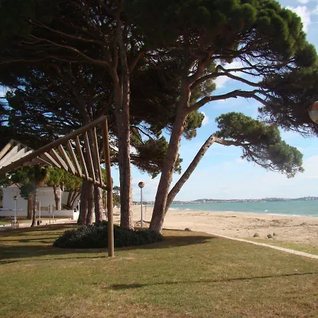 Apartamento Blanco Negro Playa Cambrils
